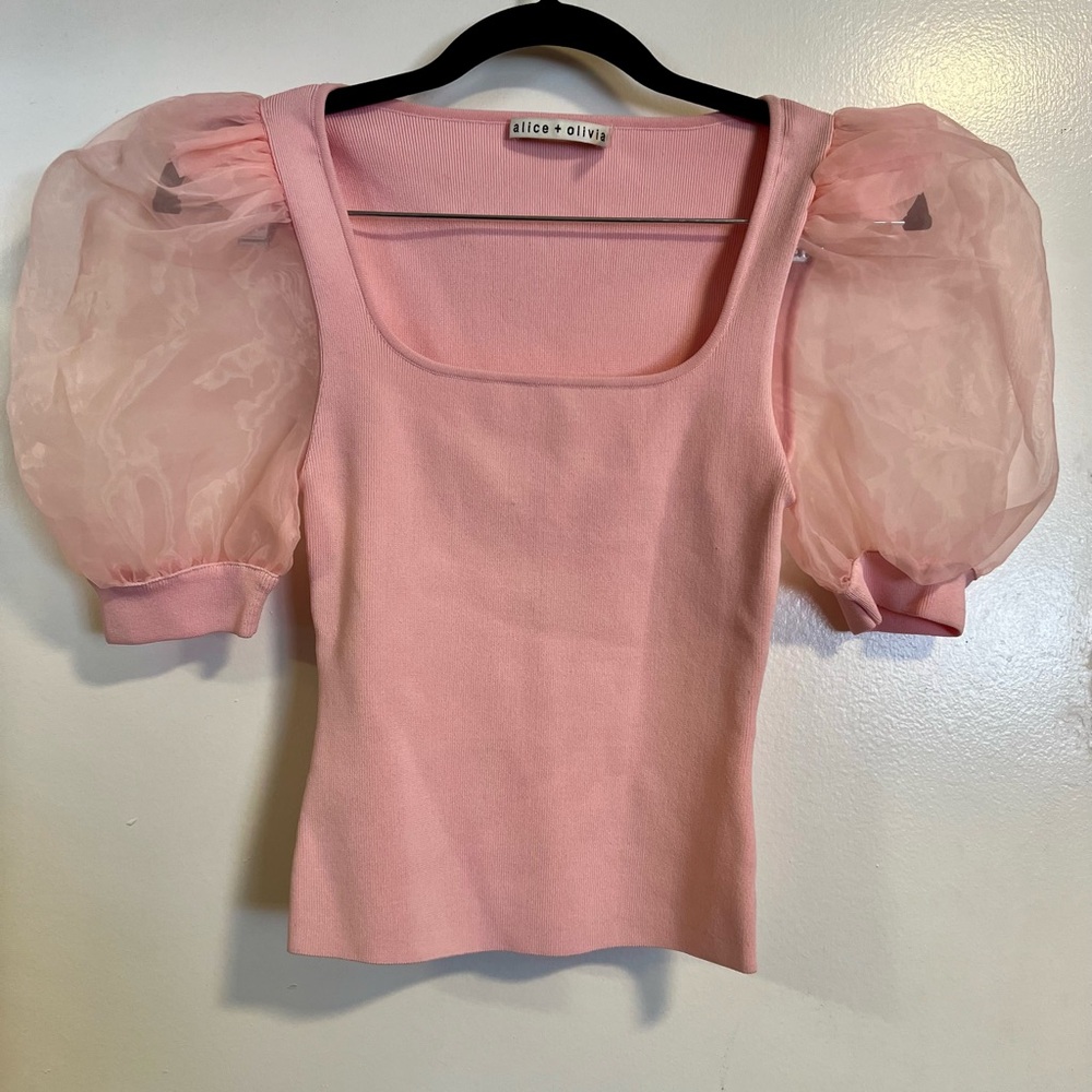 Alice + Olivia ‘Abella’ short sleeve puff knit top